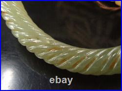 18922 Antique Chinese Nephrite Celadon-HETIAN-JADE Statue bracelet Twisted wire