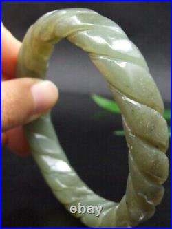 18977 Antique Chinese Nephrite Celadon-HETIAN JADE Statue Twisted wire bracelet